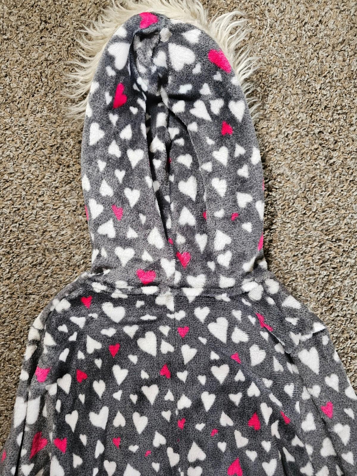 secret treasures hooded hearts allover 1 Piece pajamas M