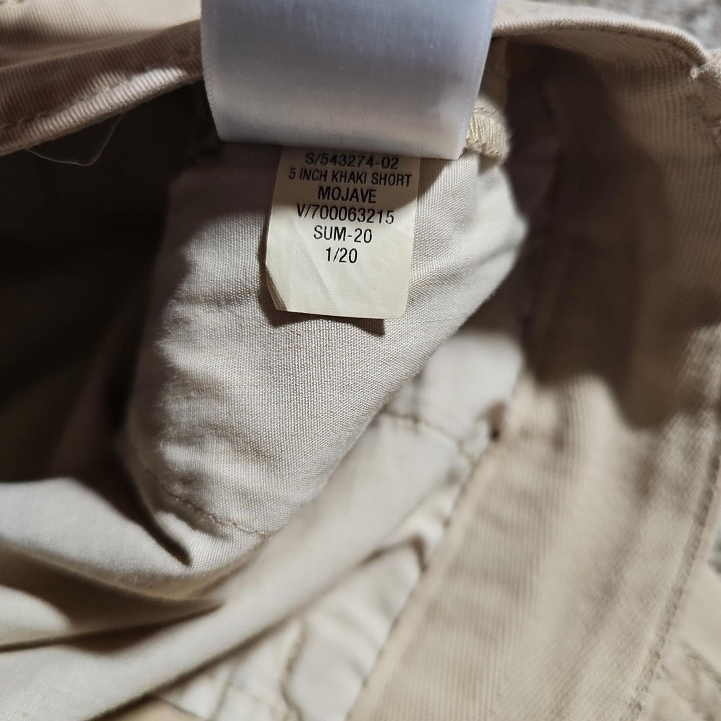 GAP sz 8 5" Cuffed Khaki Shorts