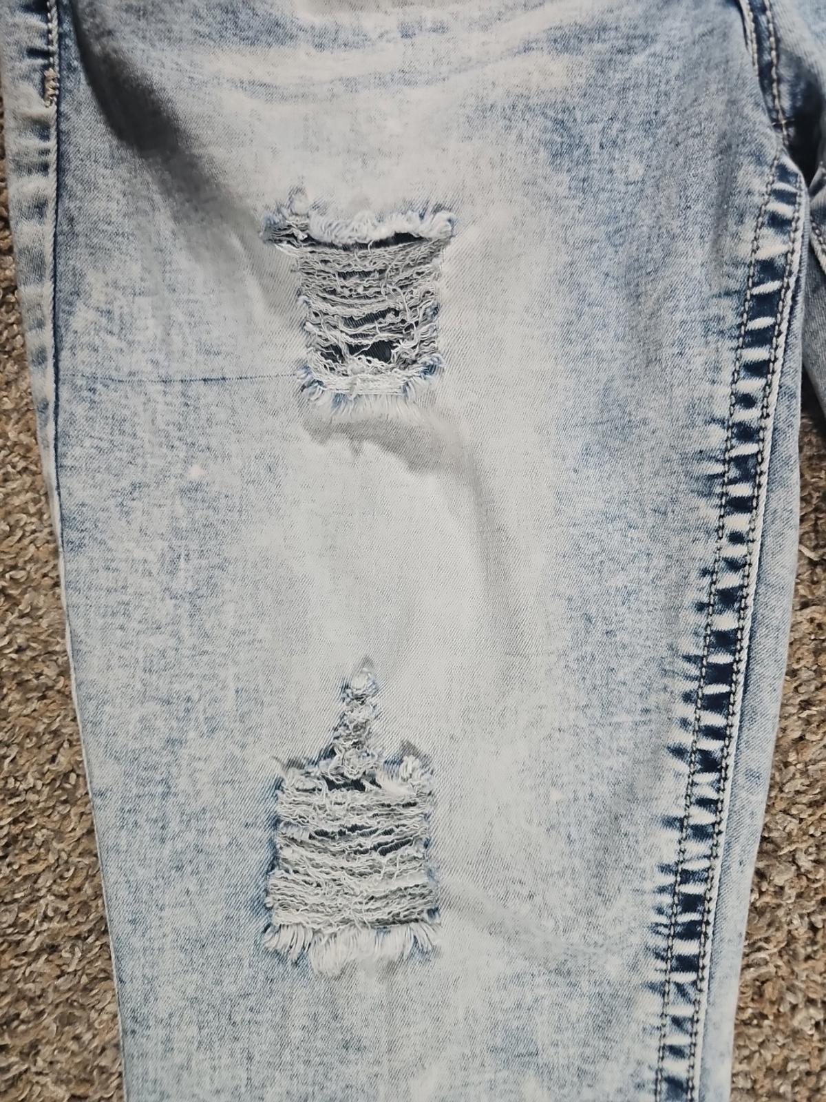 NOBO No Boundaries Cuffed Capris 13