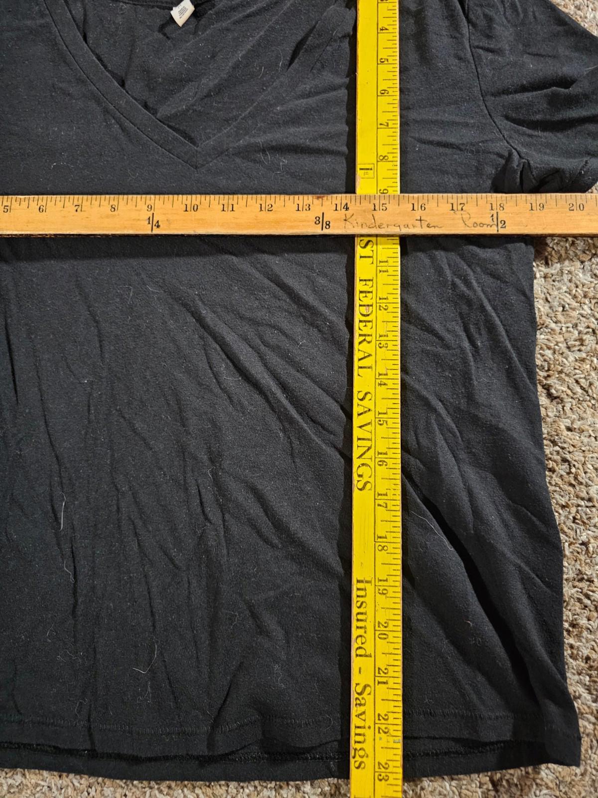 BP Black Vneck Tshirt Medium