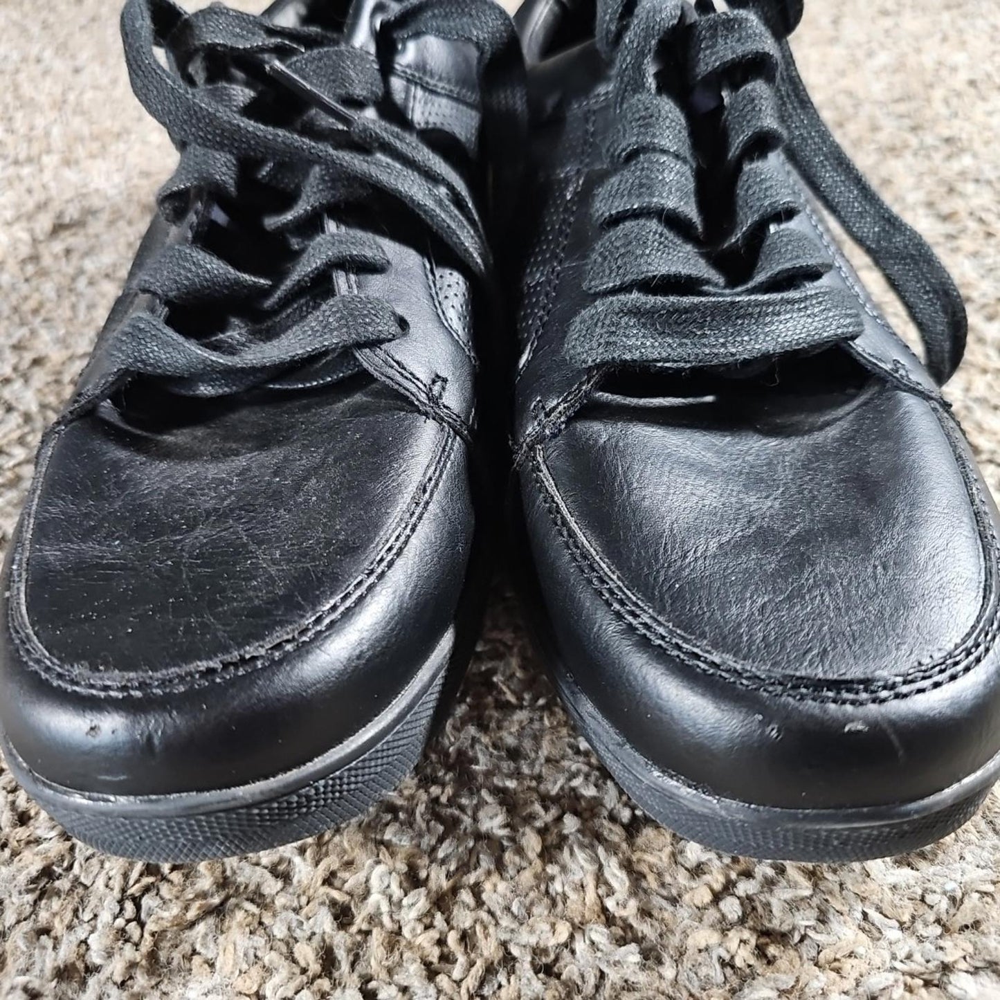 Mossimo Supply Black Low Top Leather Shoes 10.5