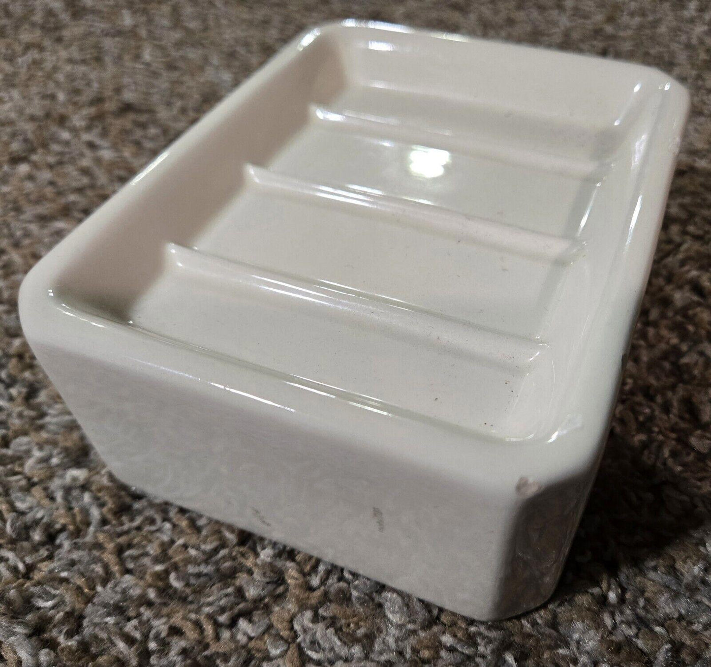 Vintage 1998 Tommy Hilfiger And Crest Design Ceramic Soap Dish