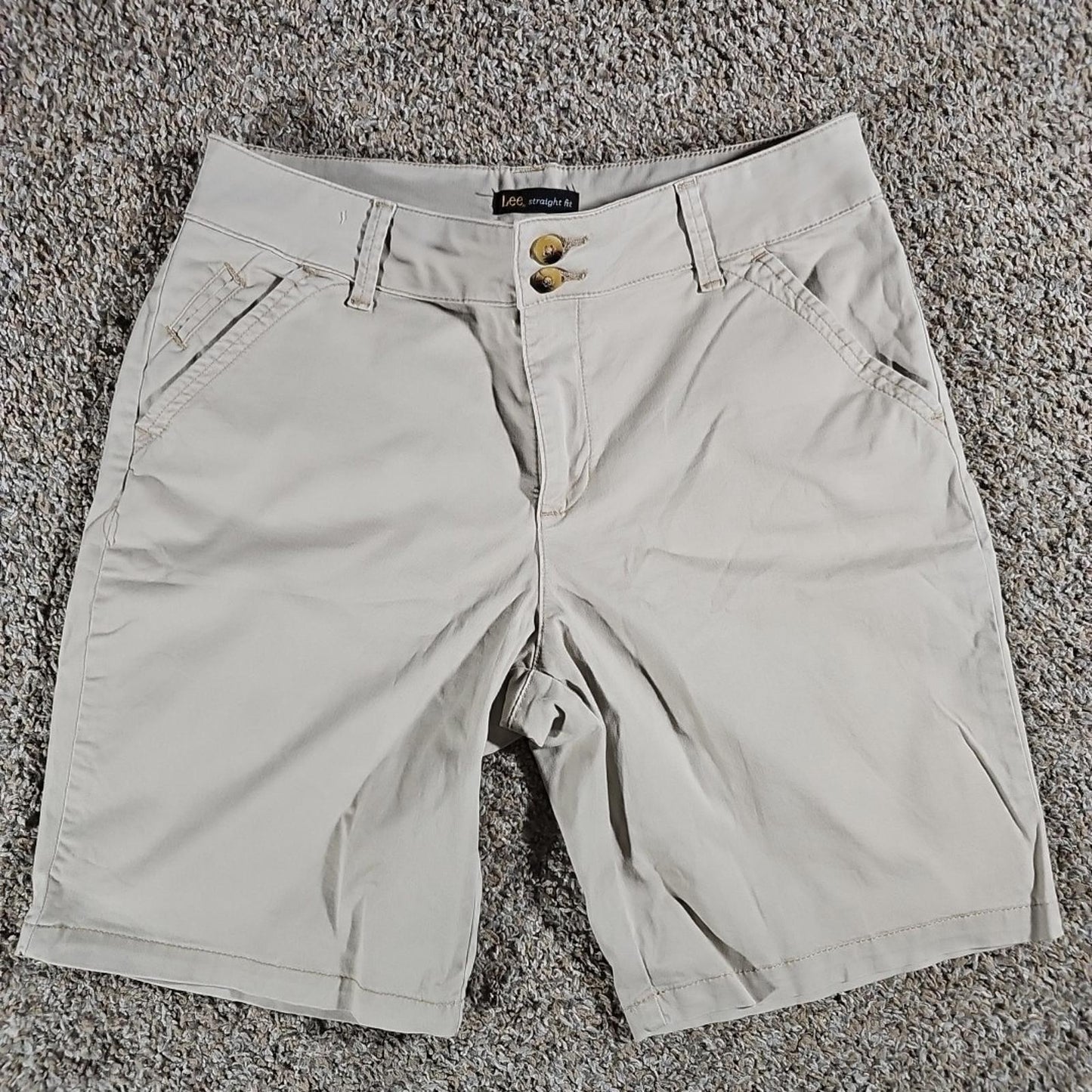 Lee Women Straight Fit Khaki Cargo Shorts 10M Outdoor Casual