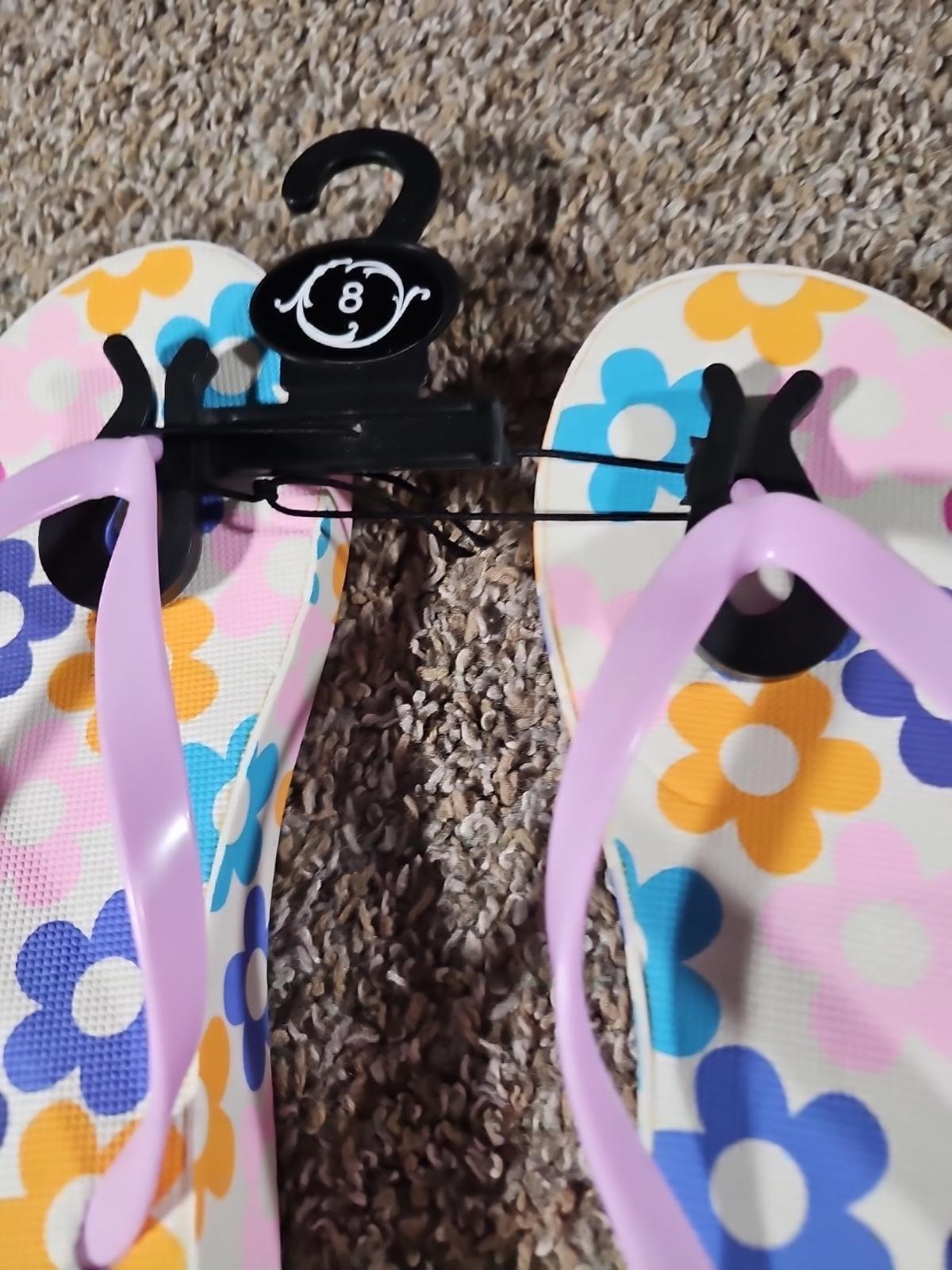 Sole Mates Eva Floral Sz 8 Flip Flop NWT