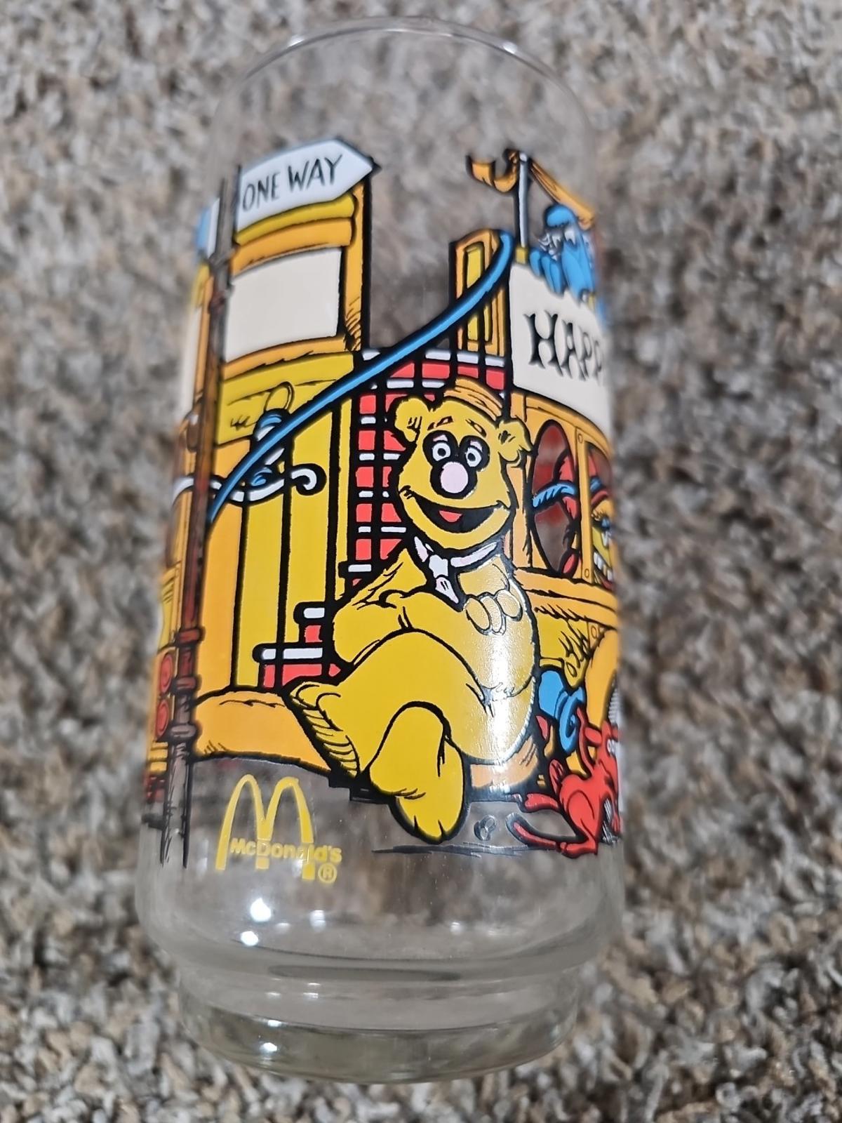 McDonalds 1981 The Great Muppet Caper Happiness Hotel Drinking Glass Vintage