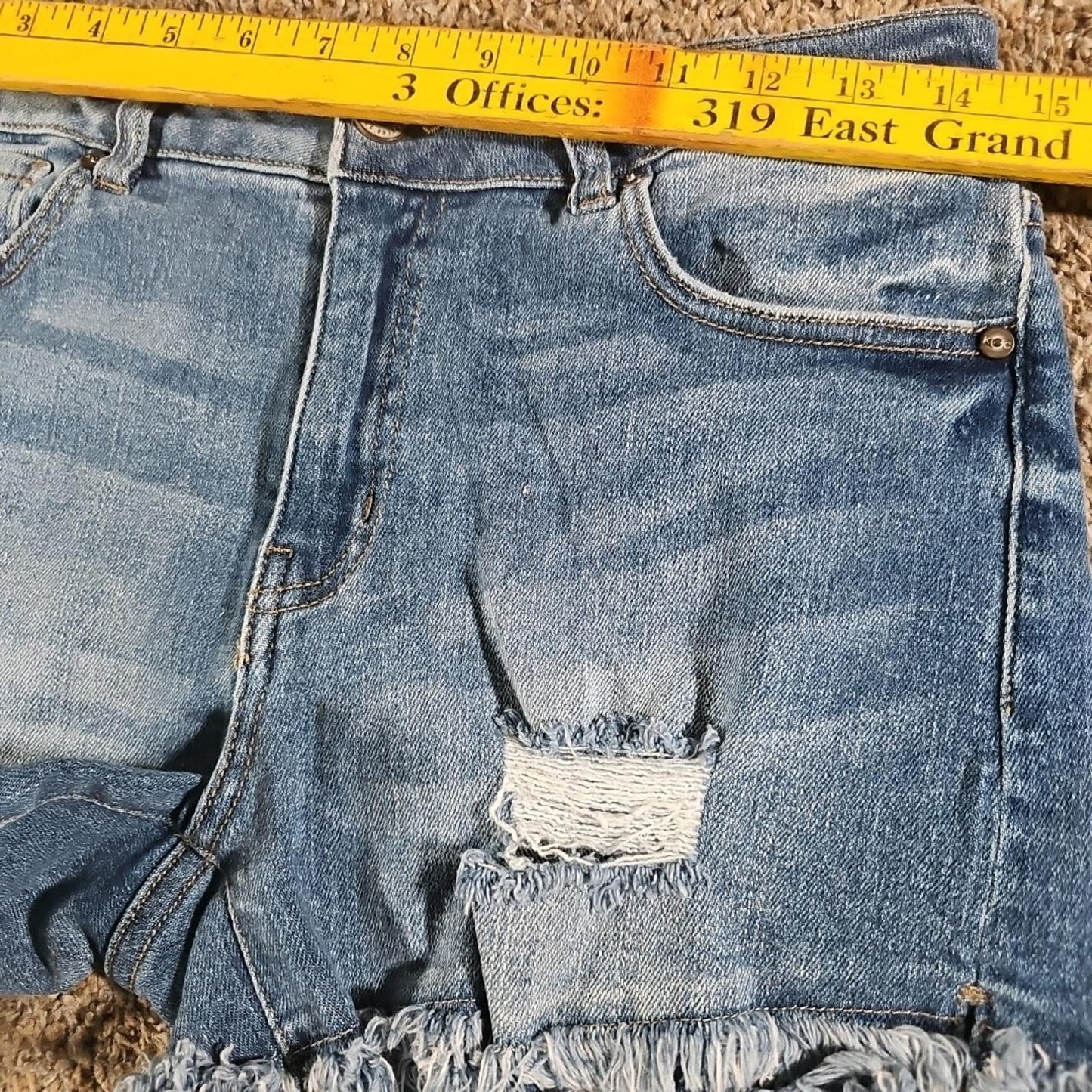 Maurices KanCan Sz 29 Cutoff Jean Shorts