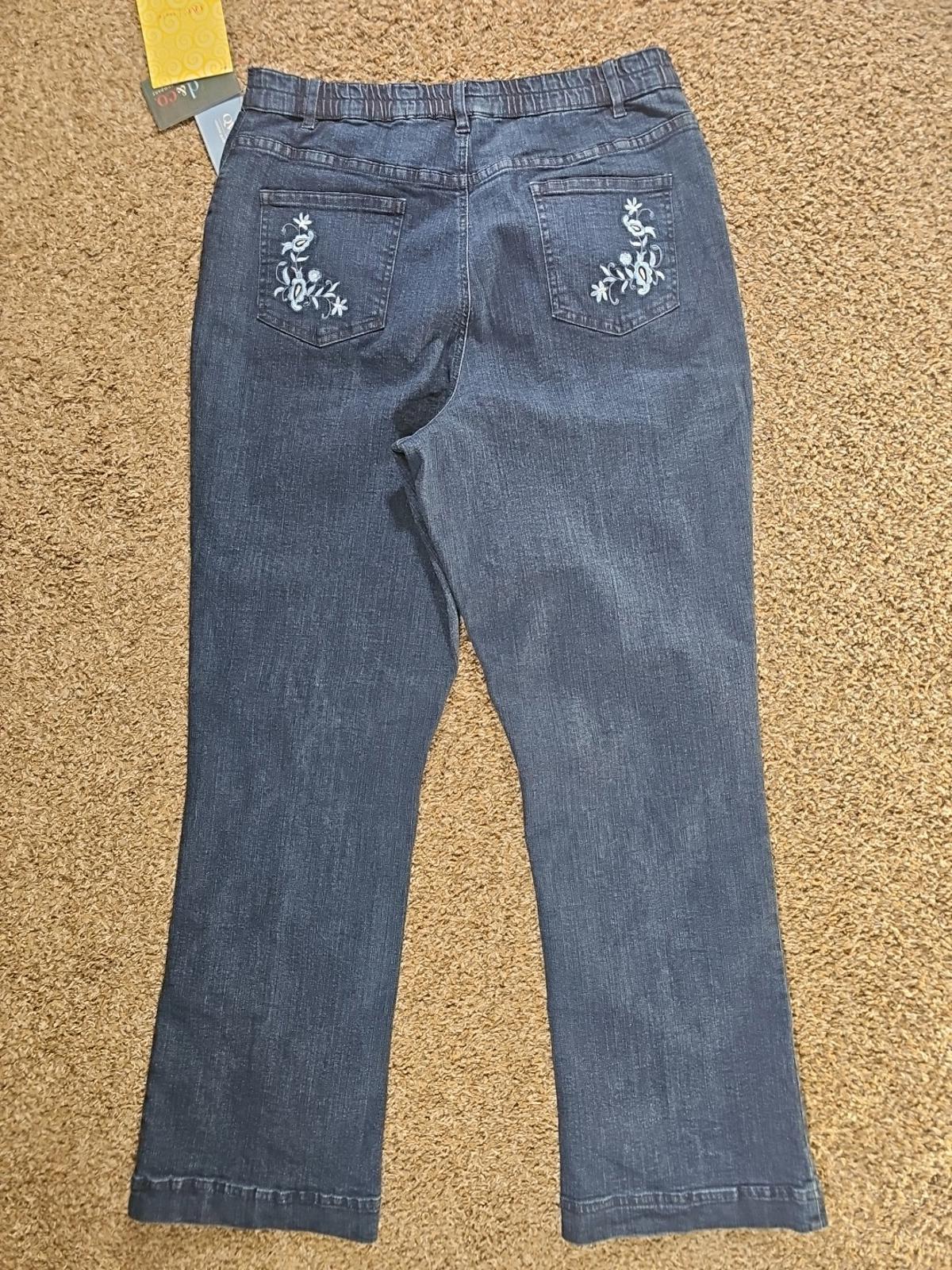 Denim & Company L Flared Blue Jeans Embroidered Flowers NWT