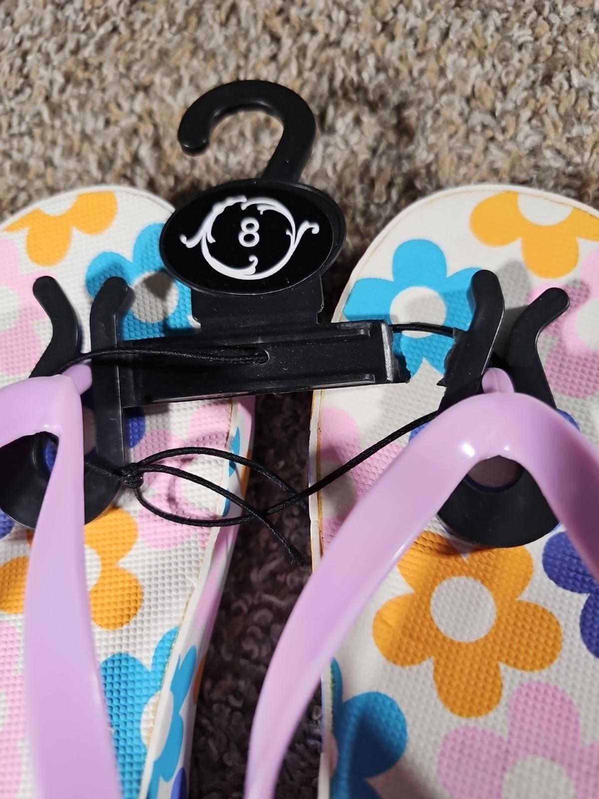 Sole Mates Eva Floral Sz 8 Flip Flop NWT