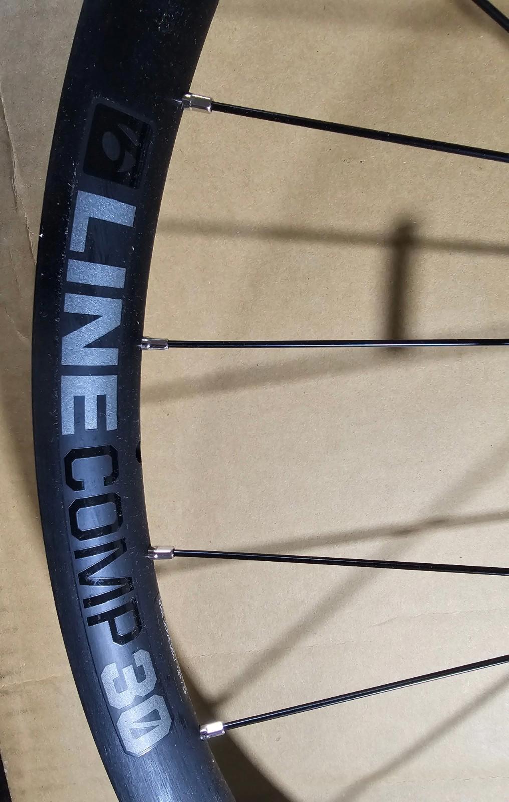 TREK Bontrager Line Comp 30 Front MTB TLR Alloy Wheel 27" NWD