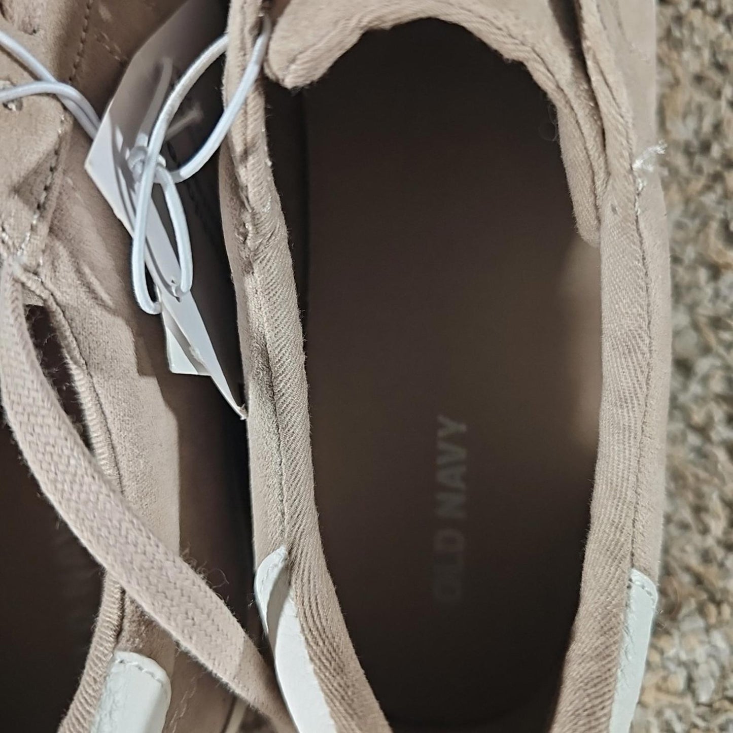 Old Navy S393876-04 Light Taupe Court Shoes Sz 10 NWT NWD