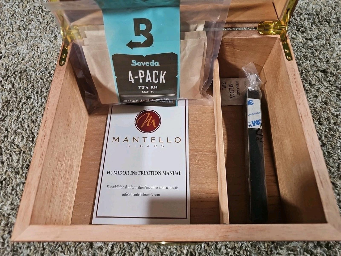 Mantello Cigars Wooden Humidor hygrometer gauge NWD NWOT Boveda 4 Humidity Packs