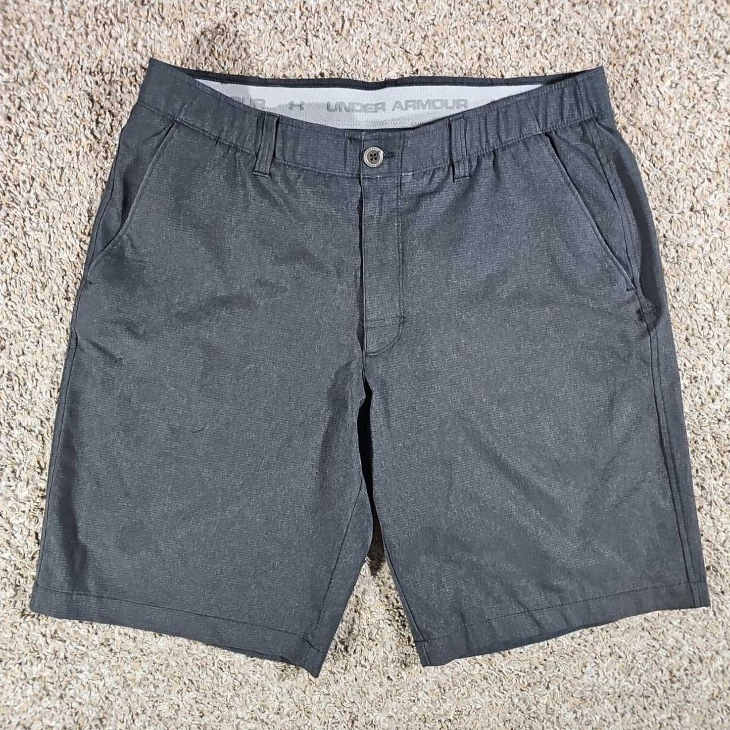 Under Armour Golf Shorts Mens 36 Charcoal Gray HeatGear Loose Fit Performance