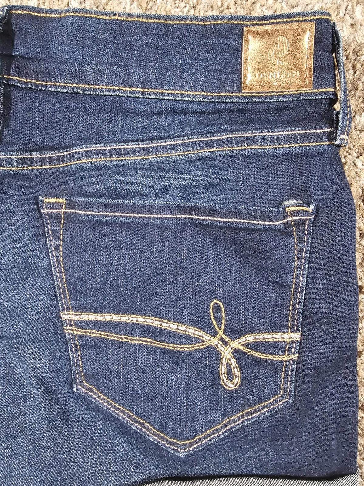 Levi's Denizen Juniors Denim High Rise Shortie Shorts Cuff 7