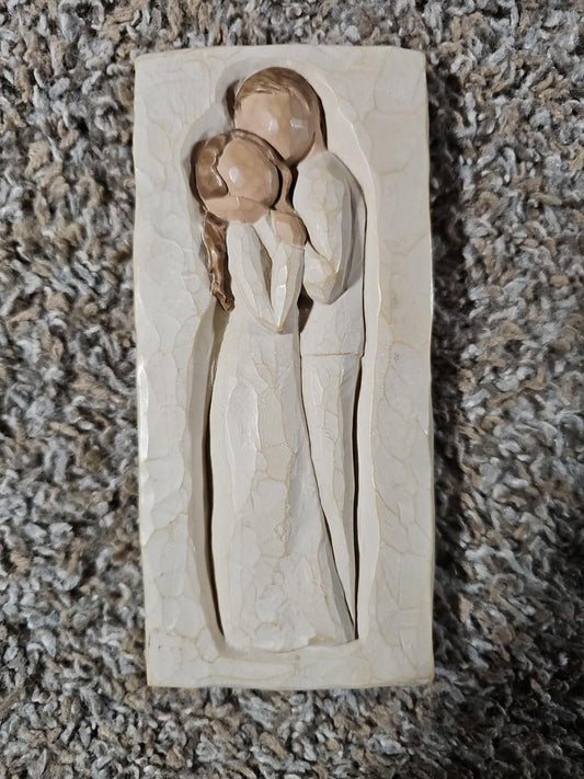 2002 Willow Tree Wall Plaque by Susan Lordi IN LOVE’S EMBRACE