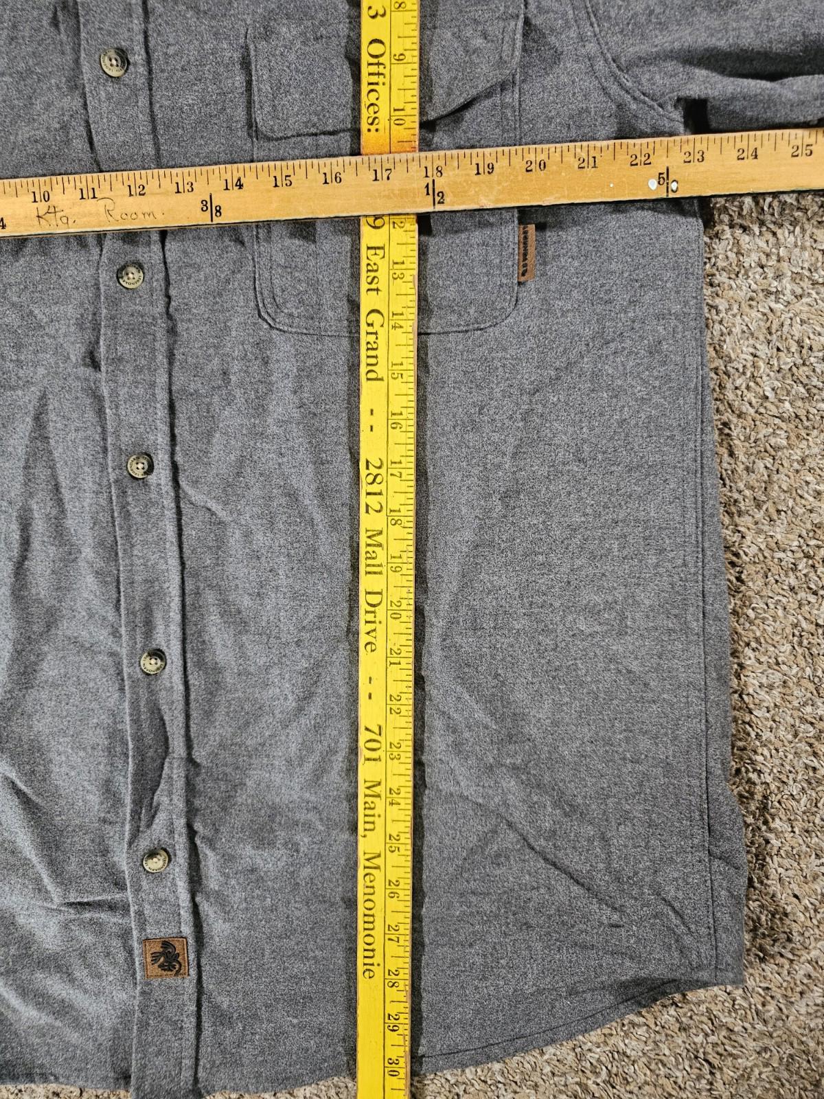 Legendary Whitetails Flannel Shirt Mens L Gray Button Up