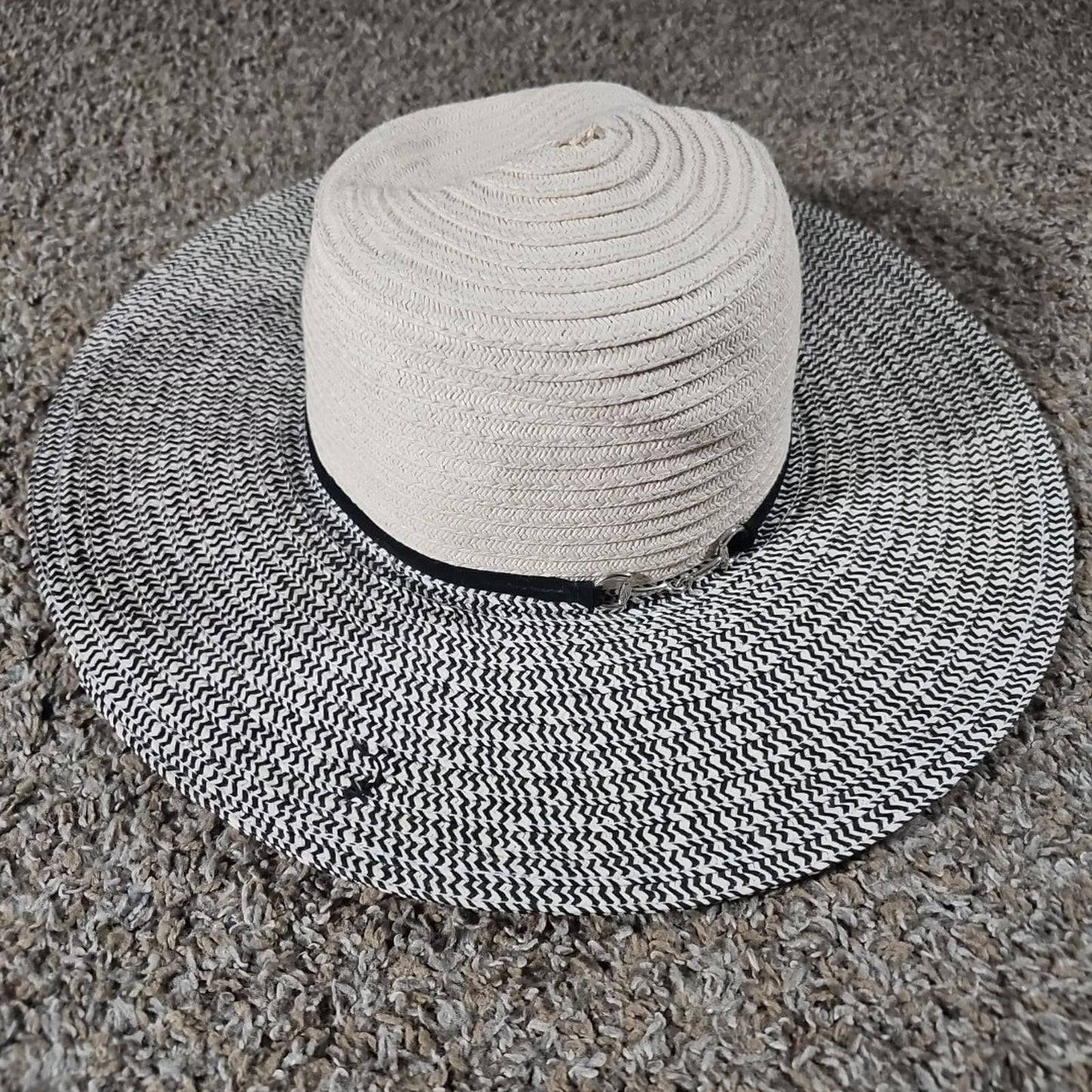 Womens Wide Brim Hat M-L