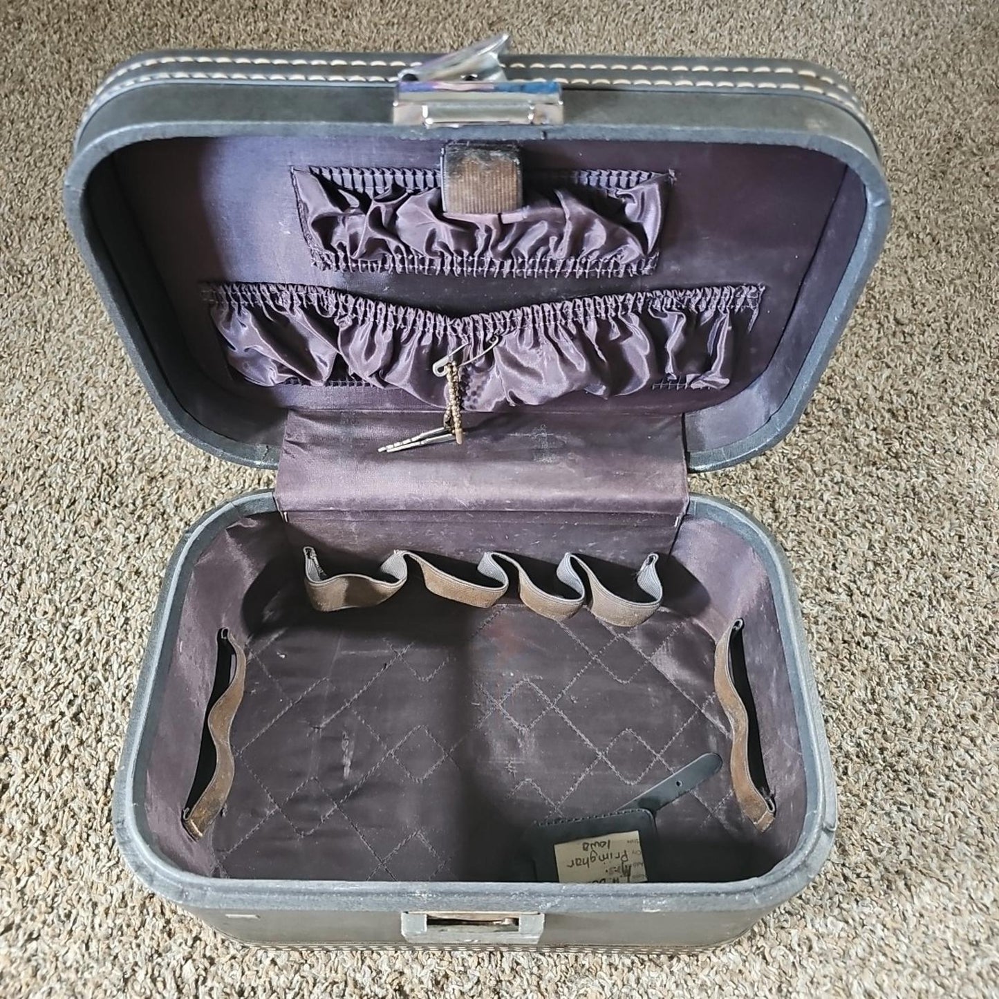 Skyway Travel Train Case Luggage Green Gray Makeup Suitcase w/Keys