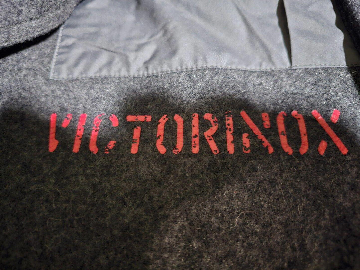 Victorinox wool jacket shirt open arm pits Medium
