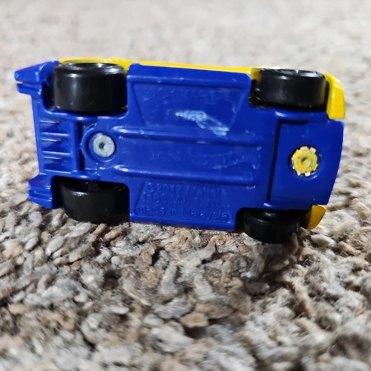 Hot Wheels - Kick Kart - Yellow and Blue - FJV83- 2017