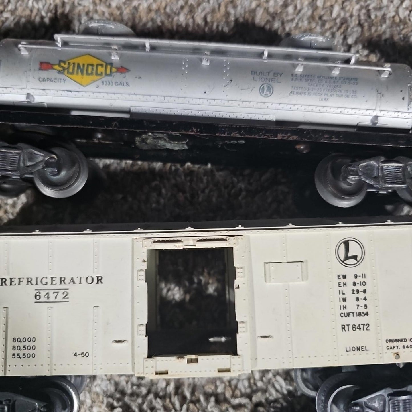 Lionel Train Set Engine 250 & 1110 Various Cars, Materials, & Connections