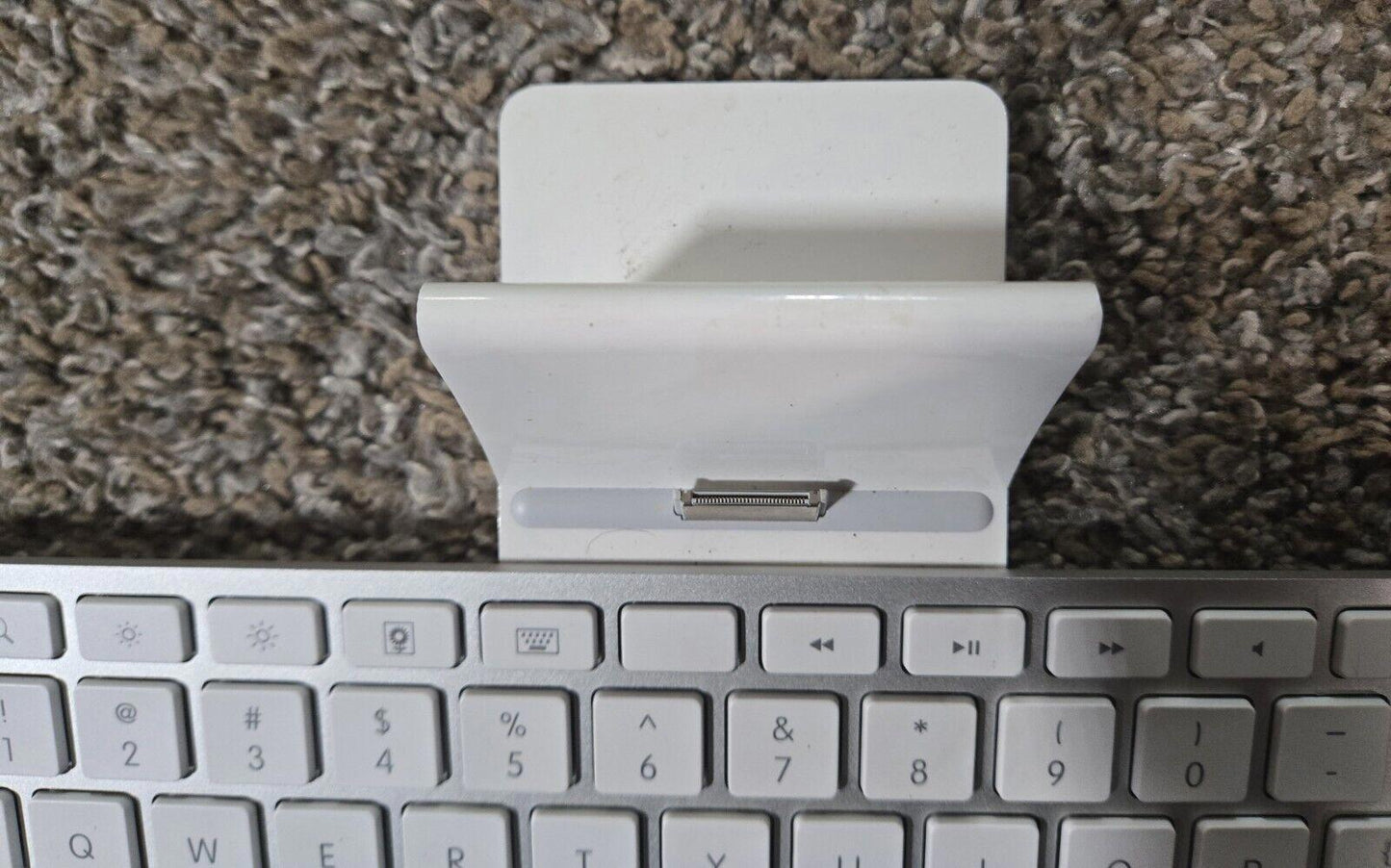 Apple Ipad/Iphone A1359 30 Pin Keyboard