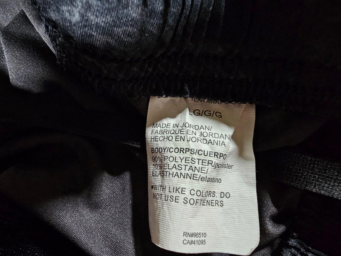 Under Armour Loose Gray Black Shorts