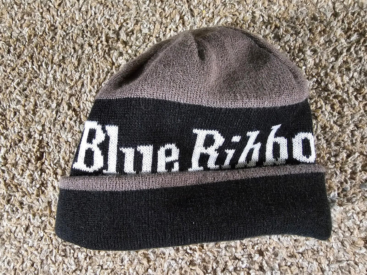 Pabst Blue Ribbon winter hat beanie 100% ACRYLIC