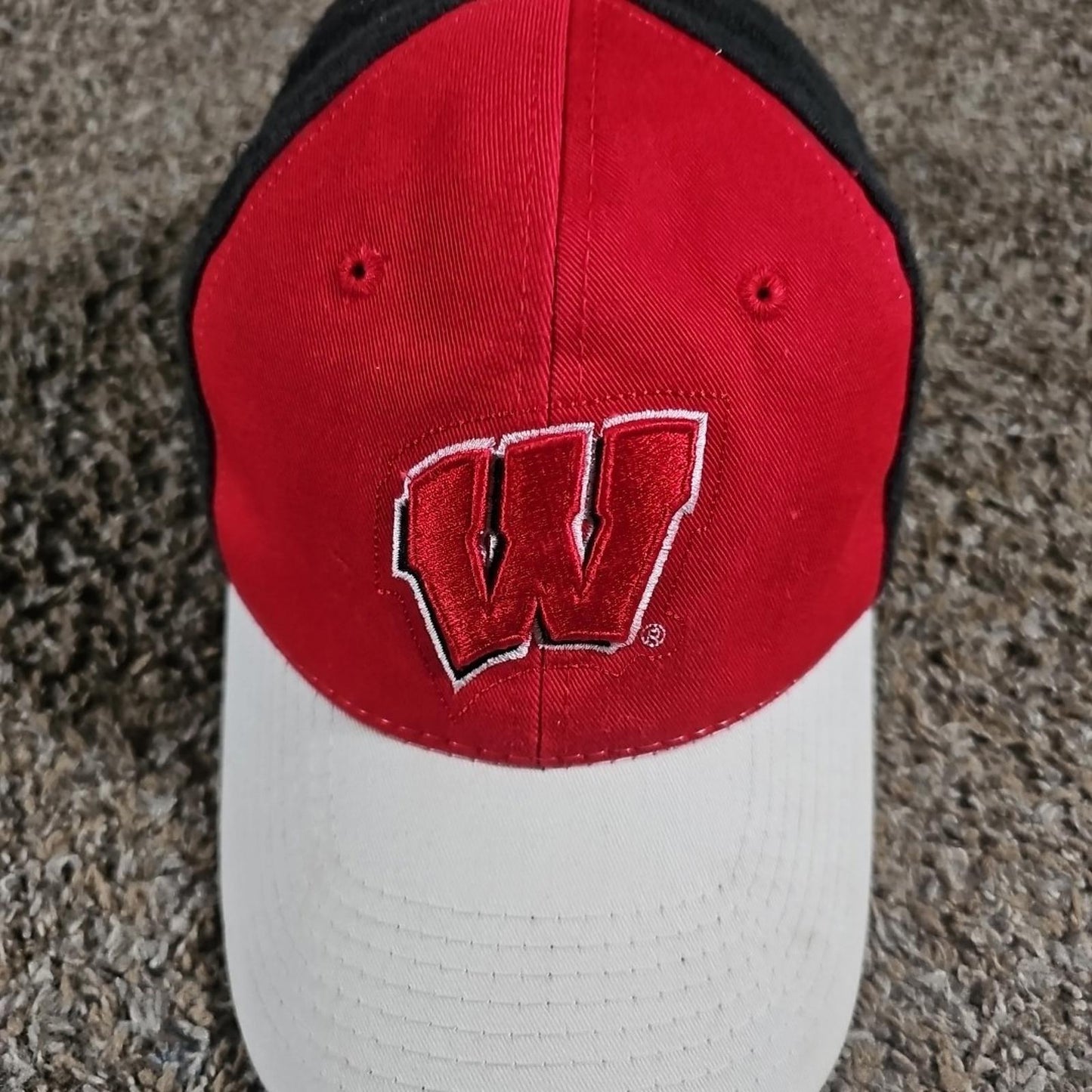 NCAA By Signatures Wisconsin Badgers Quilted Strapback Hat