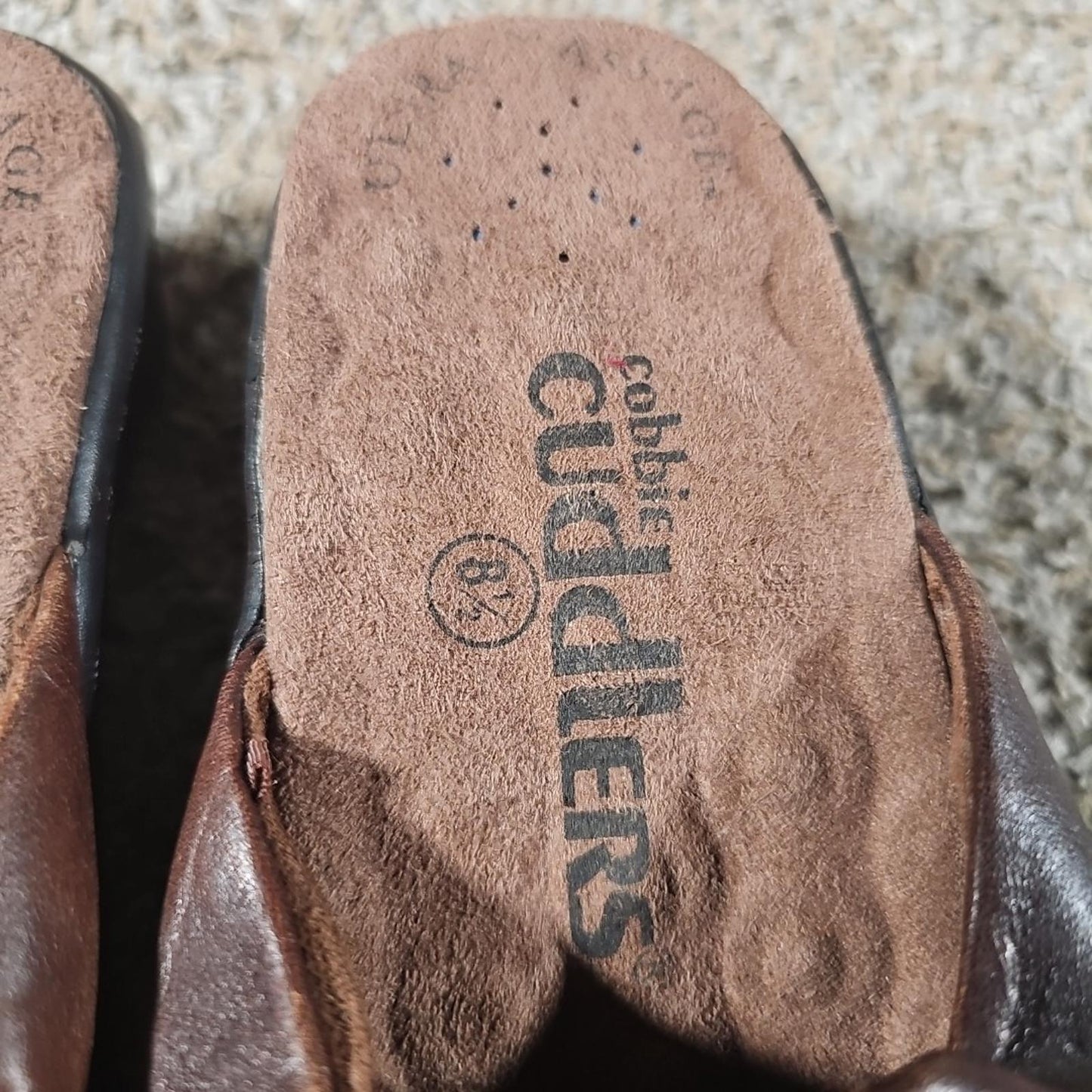 Cobbie Cuddlers 8½ Ultra Massage Slip On Sandals