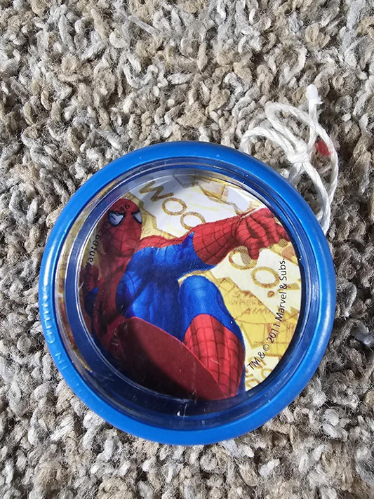 on Card Vintage 2011 SPIDER SENSE SPIDER-MAN YO YO MARVEL SLINGER
