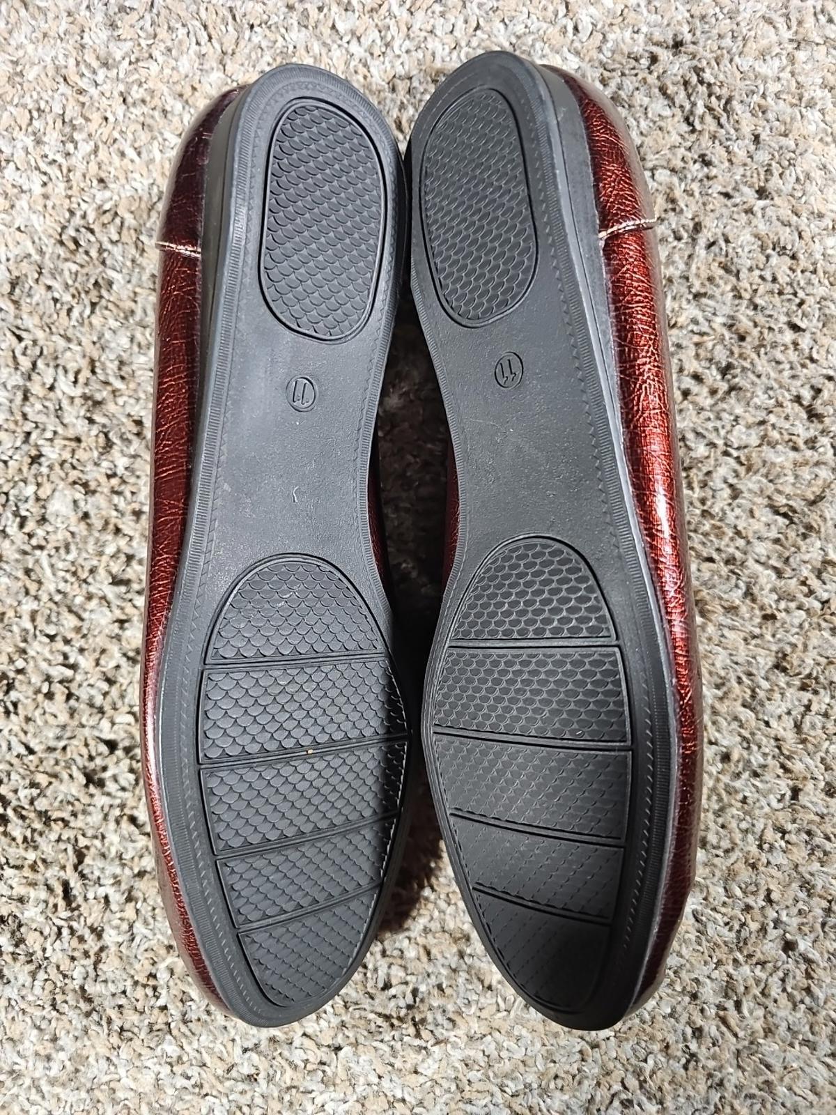 Merona womens loafers Sz 11