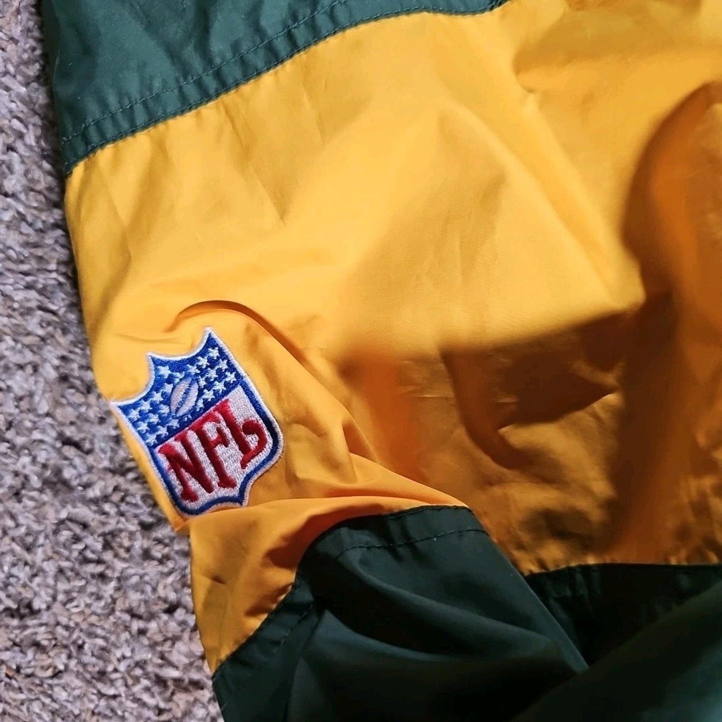 Green Bay Packers Reebok Team Apparel Fullzip XL Windbreaker