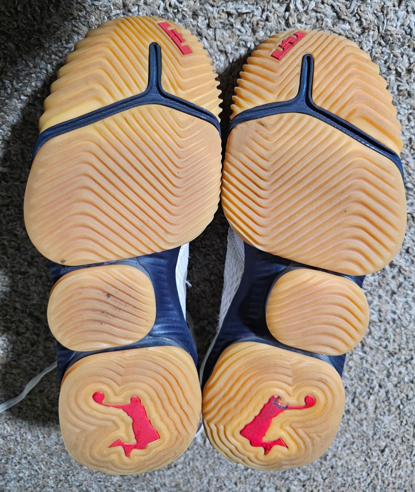 NIKE C12668-101 Basketball Shoes LeBron 16 Low USA Sz 9.5