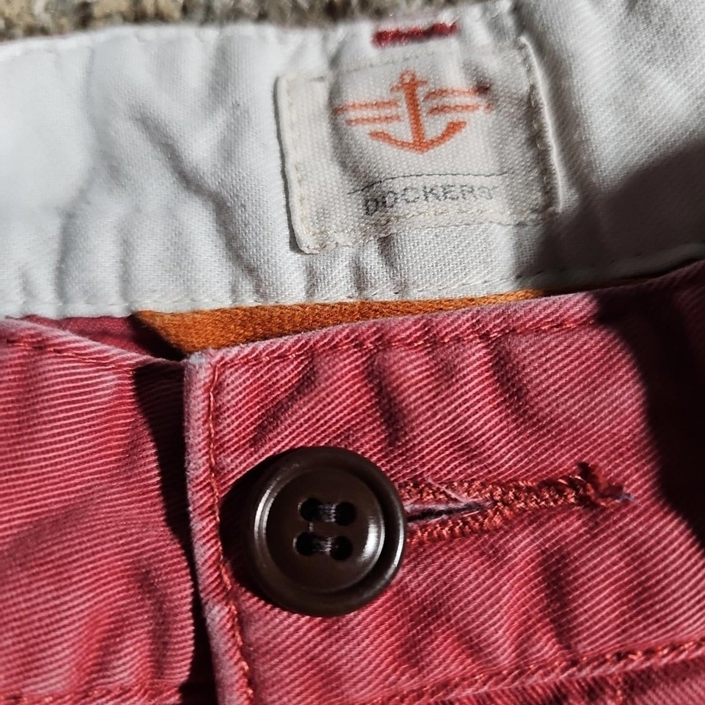 Dockers Shorts Men 33 Flat Front Pink Salmon Levi's