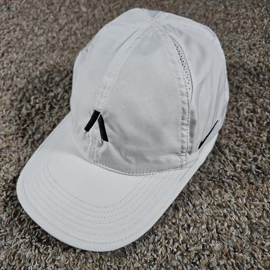 nike dri fit featherlight Strapback Running Panel hat