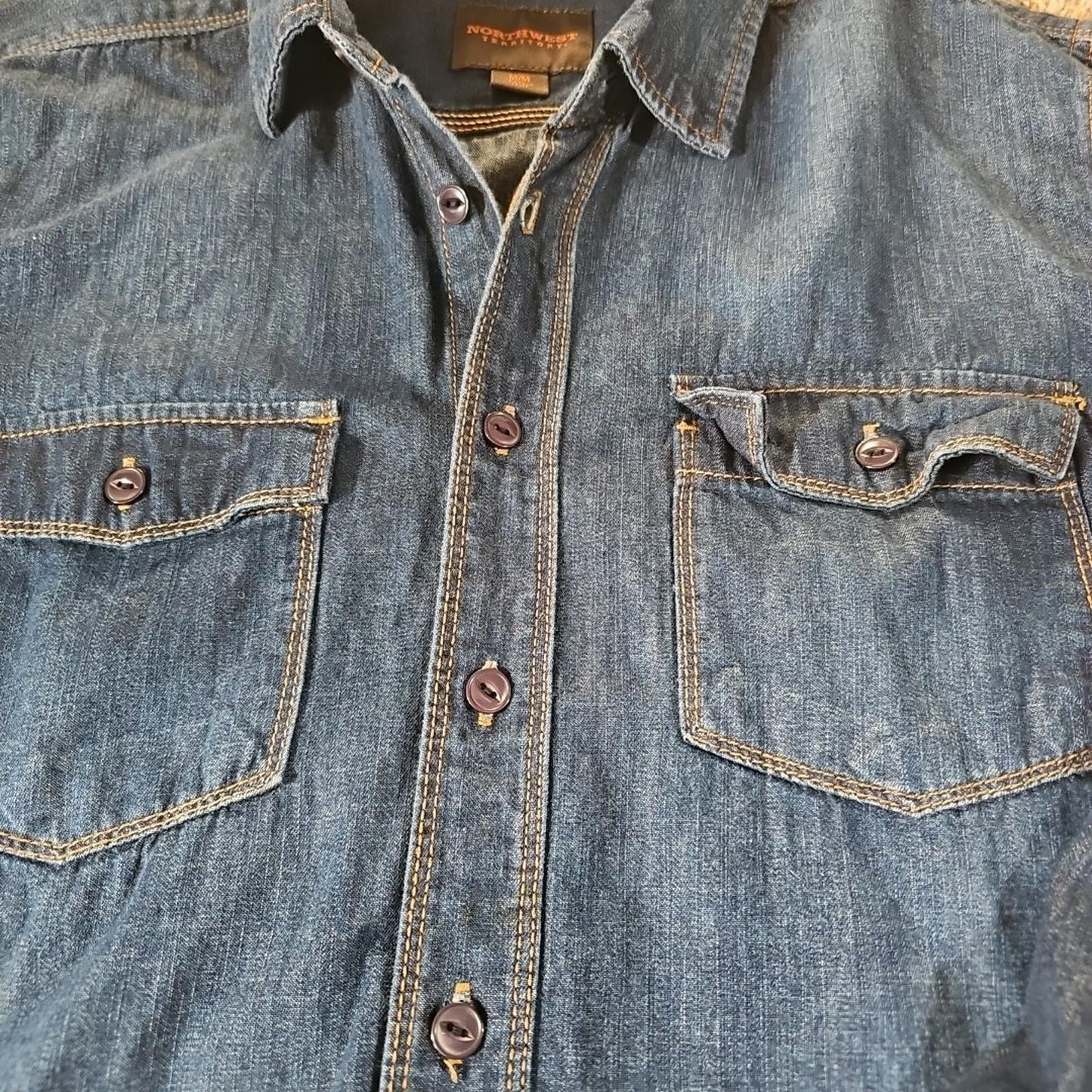 Northwest Territory M Denim Button Up Shirt