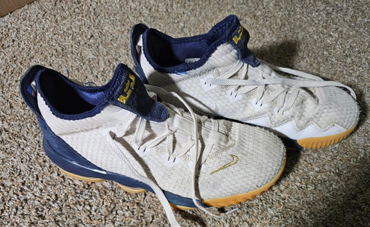 NIKE C12668-101 Basketball Shoes LeBron 16 Low USA Sz 9.5