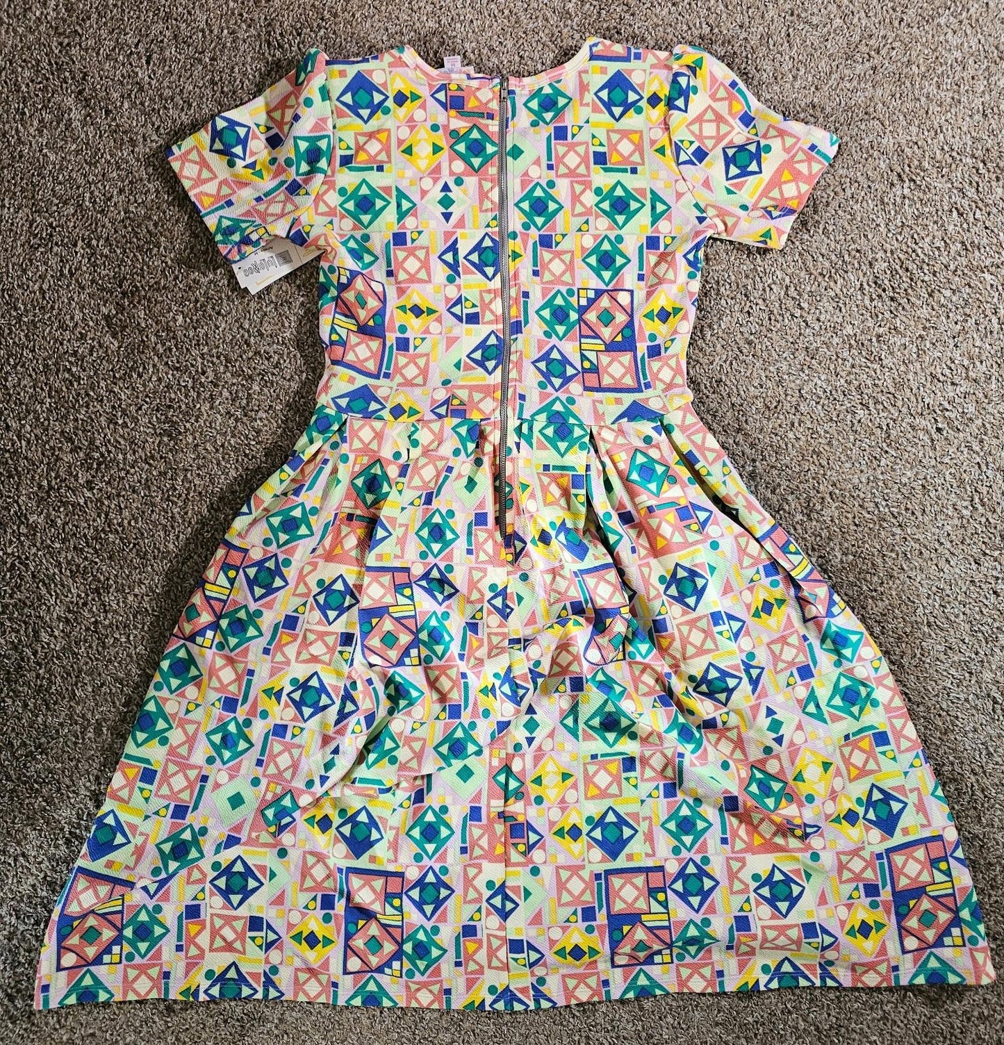 NWT LuLaRoe Dress Medium Amelia Yellow Short Sleeve Pleated