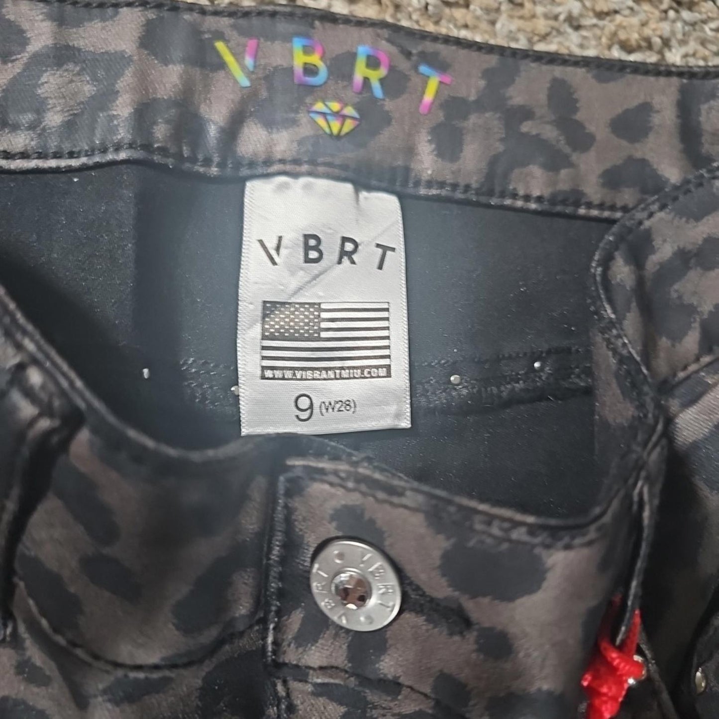 VBRT Leopard Print Sz 9 Pants NWT
