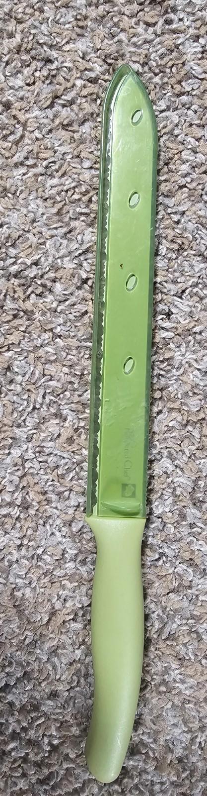 The Pampered Chef green D8A knife With Blade Cover Sheath