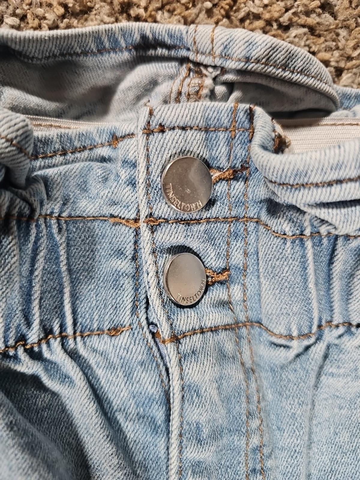 Tinseltown Sz 3 Distressed Light Wash Slim Jeans