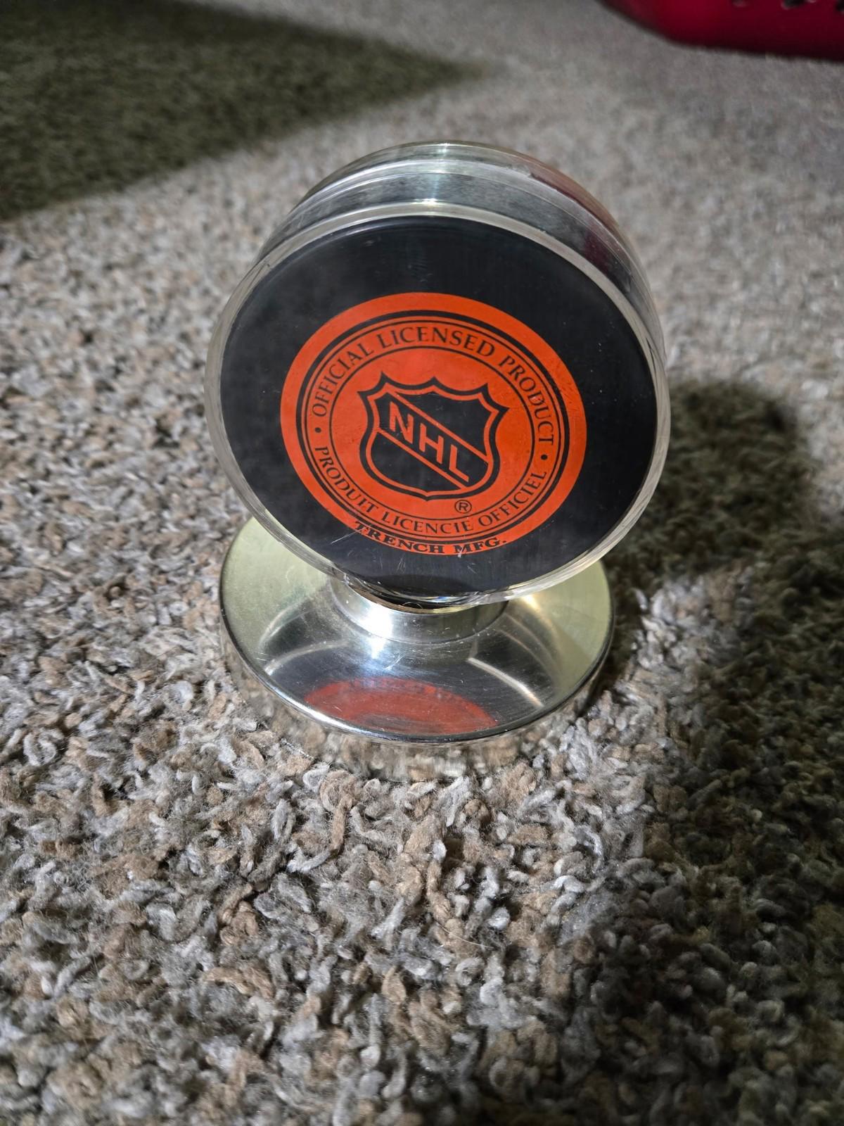 Ottawa Senators Vintage Logo NHL Hockey Puck Trench Mfg Display Case