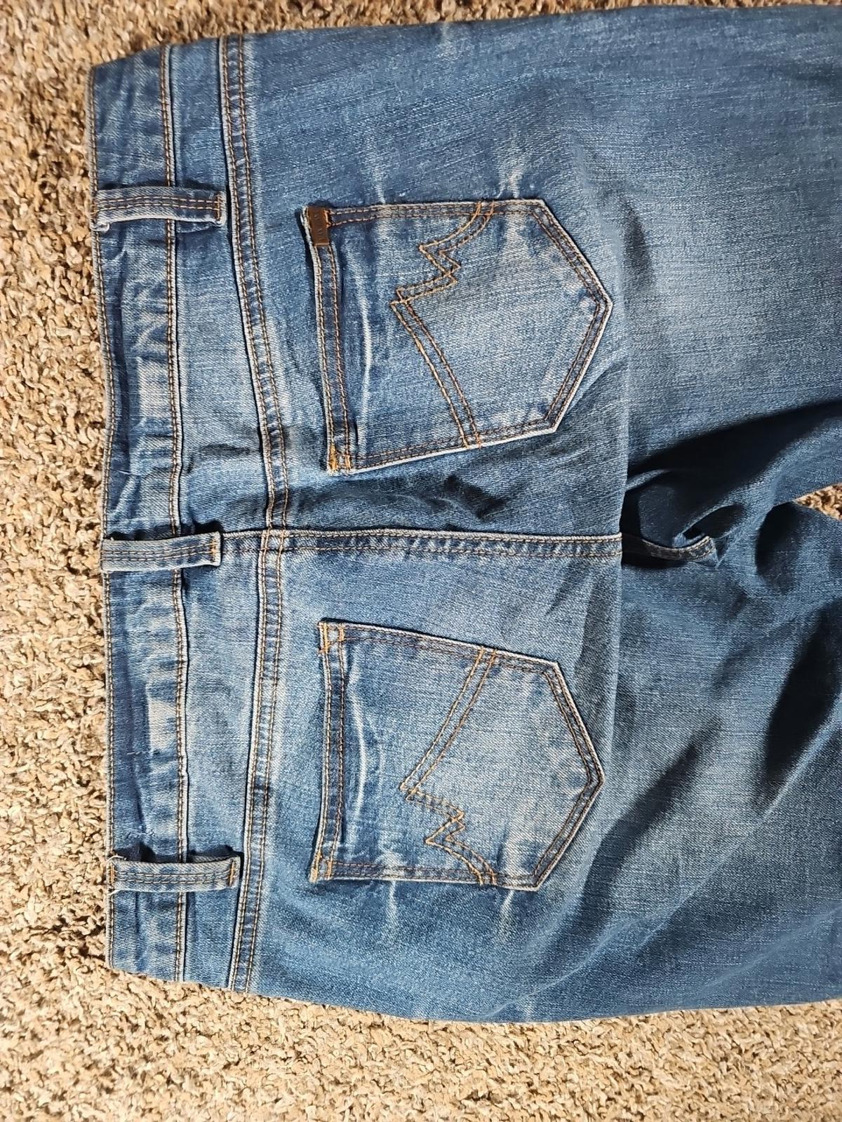 Max Jeans Sz 6 Crop Jeans