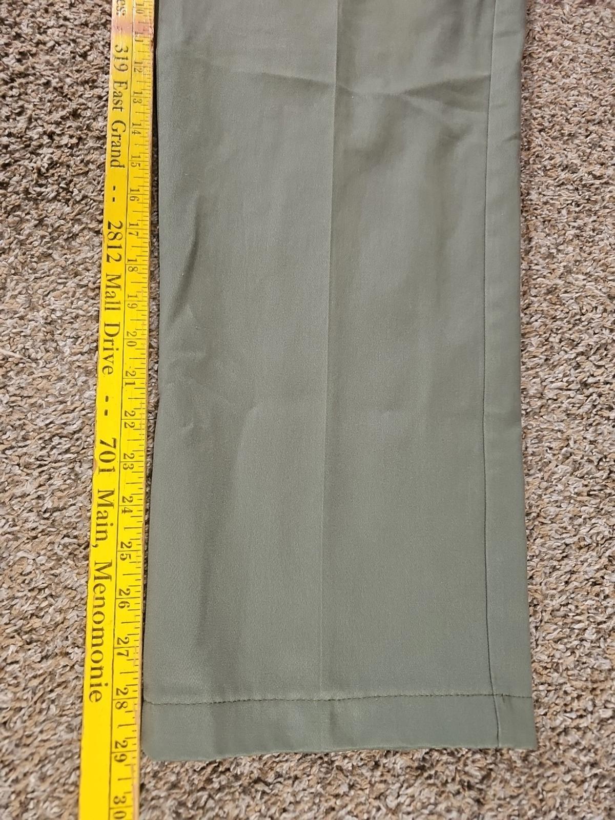 Lands End Sz 38 Traditional Fit Green Pants
