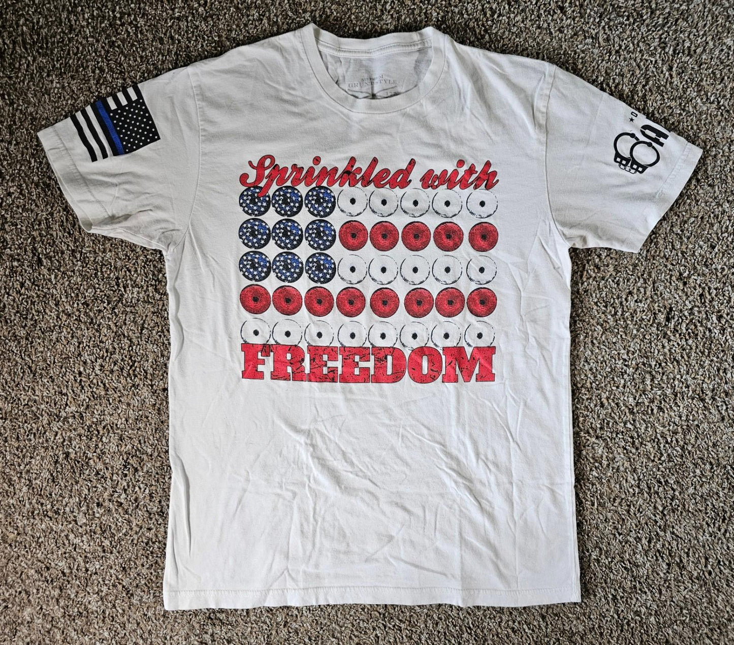 grunt style sprinkled with freedom Police Blue Line Donuts t-shirt MEDIUM