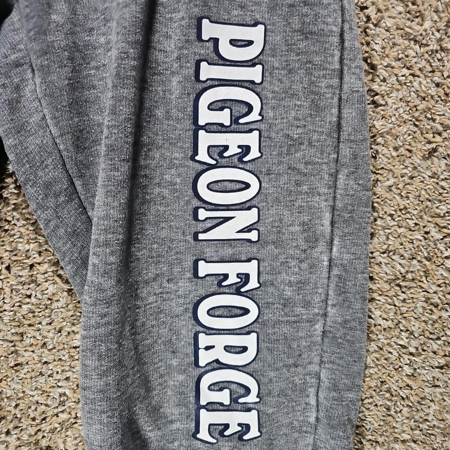 Pigeon Forge XL Capri Sweatpants