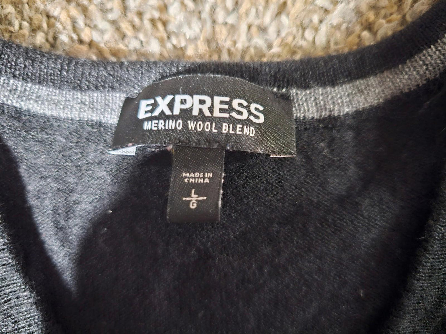Express Men's Vneck Sweater Size L Merino Wool Blend Black