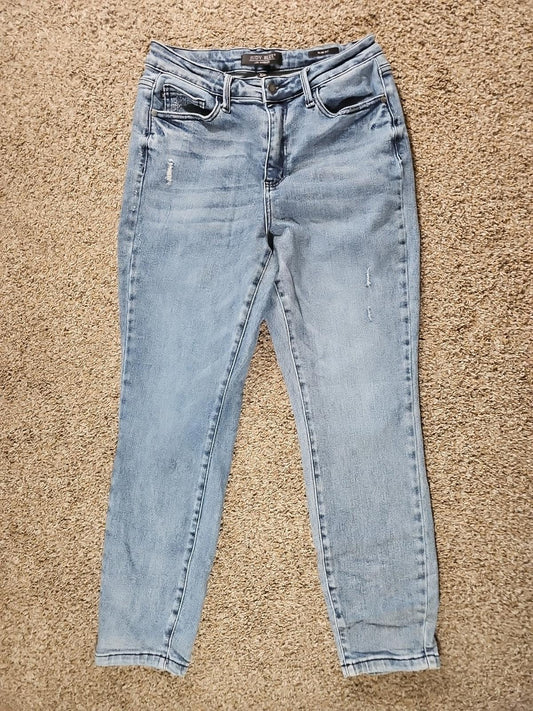 Judy Blue Los Angeles Slim Fit 7/28 Jeans