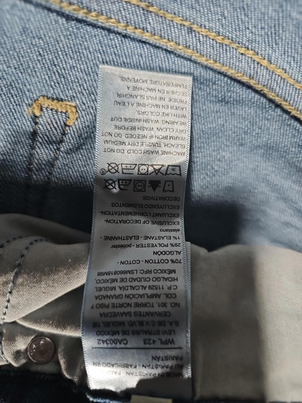 Signature Levi Strauss Mid Rise Skinny 16M 33x30 Jeans