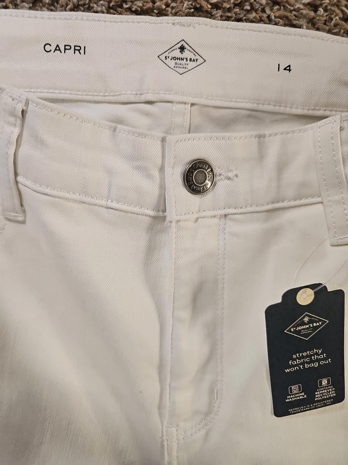 St. John’s Bay MidRise Capri Jeans 14 White Stretch NWT NWD